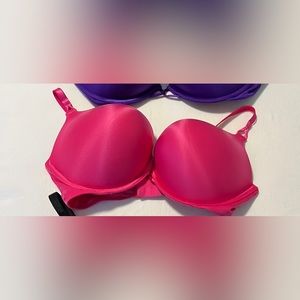 NEW Victoria Secret bombshell Bra size 34D
